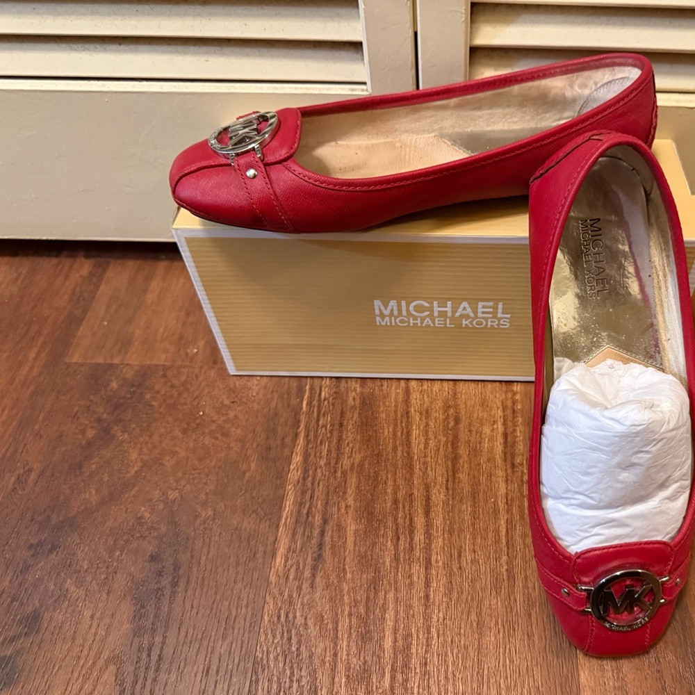 Michael Kors Women’s Fulton Moccasin Vibrant Scarlet Red Size 10 Shoes. EUC!